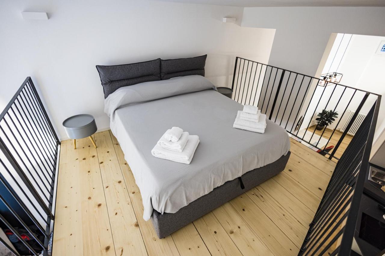 Апартаменты Loft La Sedia Rossa - Centro Storico Милан Экстерьер фото