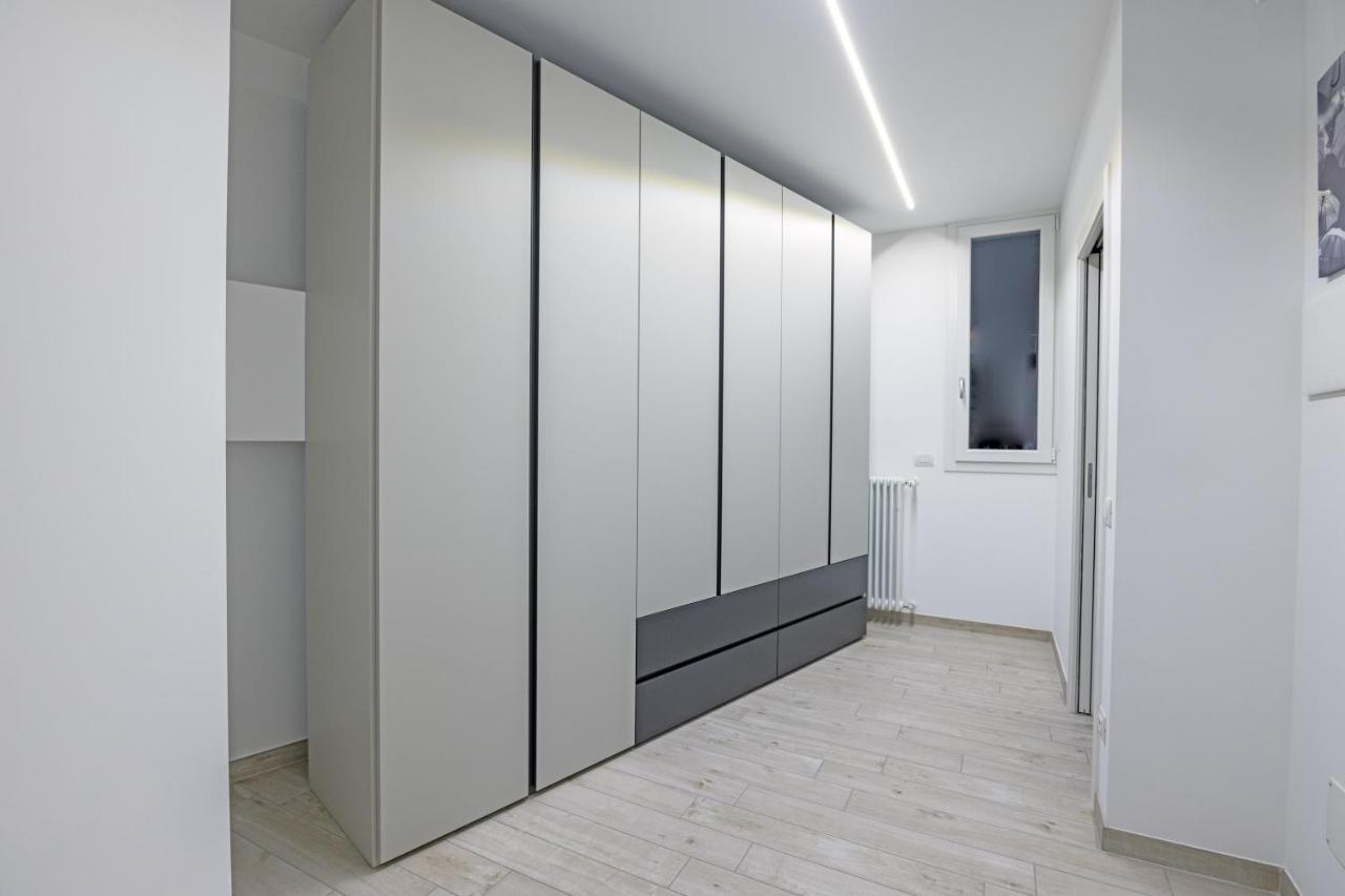 Апартаменты Loft La Sedia Rossa - Centro Storico Милан Экстерьер фото
